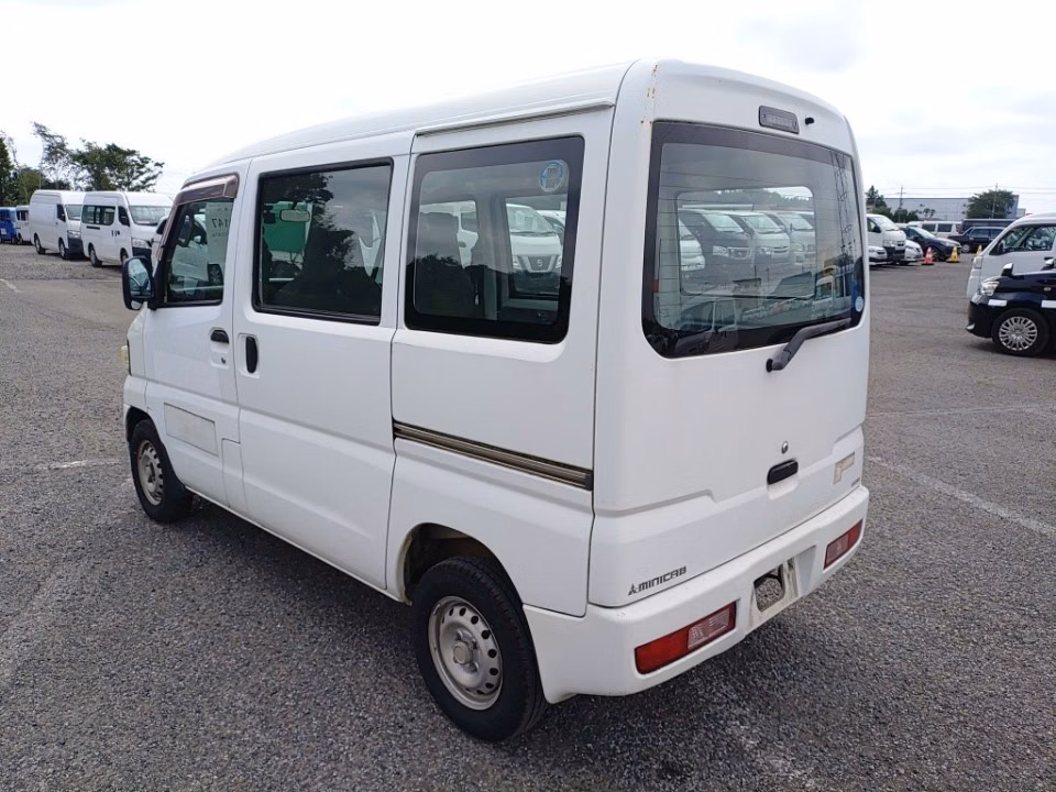 MITSUBISHI MINICAB