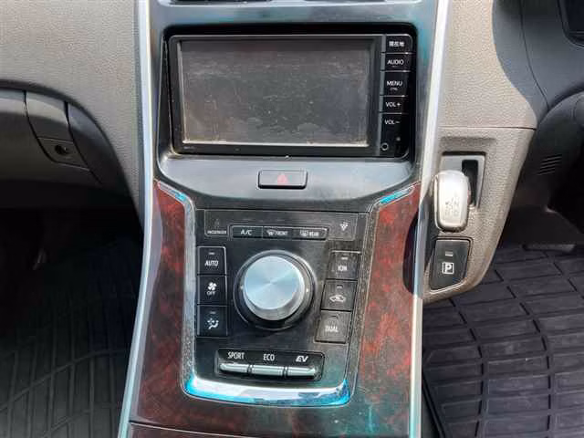 TOYOTA SAI