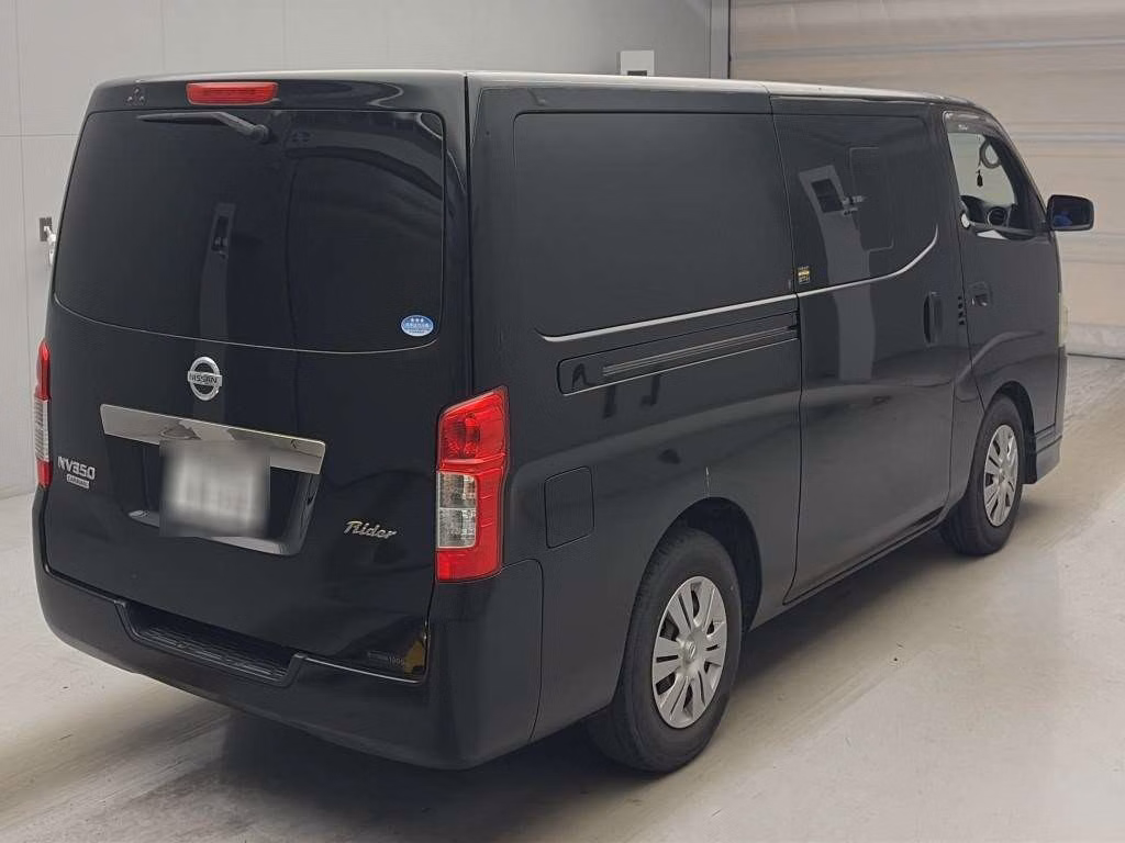 NISSAN NV350 CARAVAN