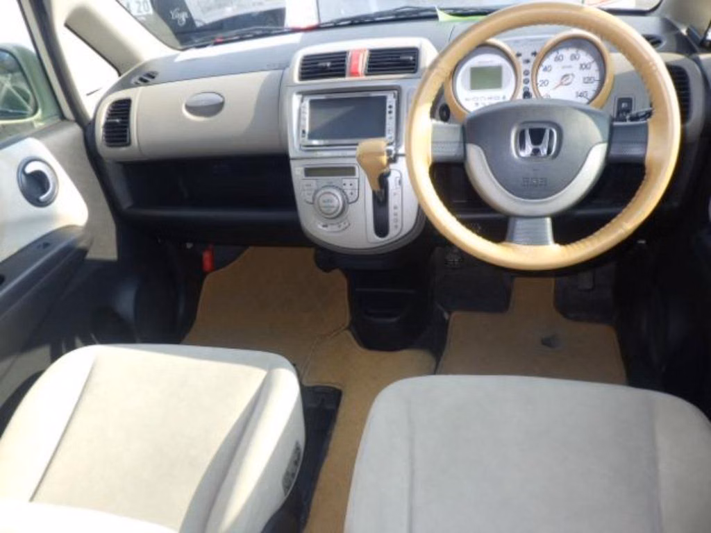 HONDA LIFE