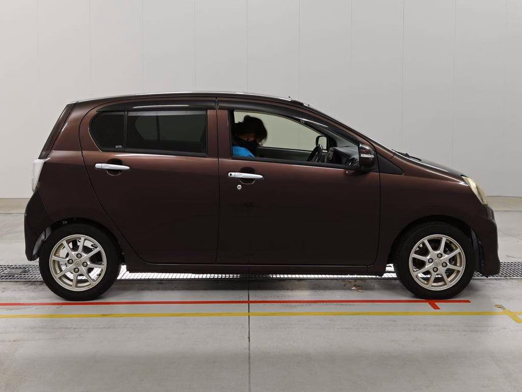TOYOTA PIXIS EPOCH