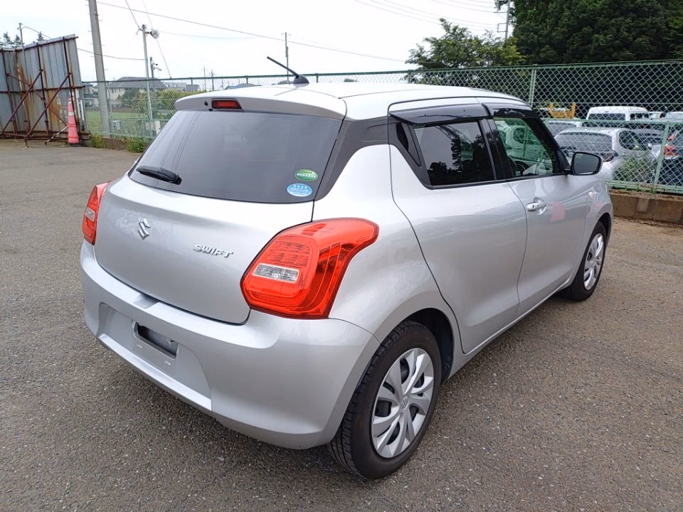SUZUKI SWIFT