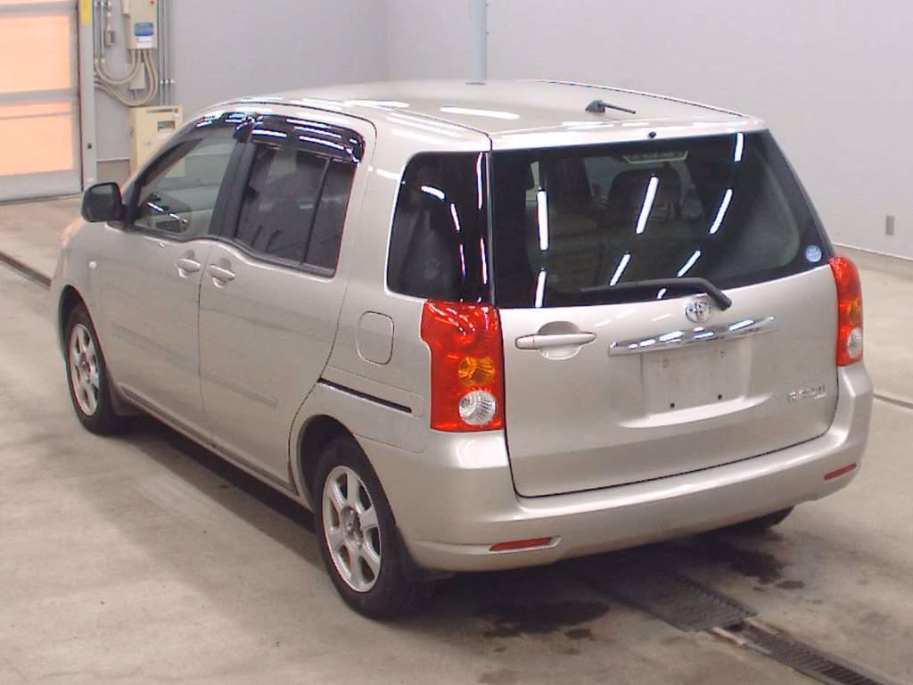 TOYOTA RAUM