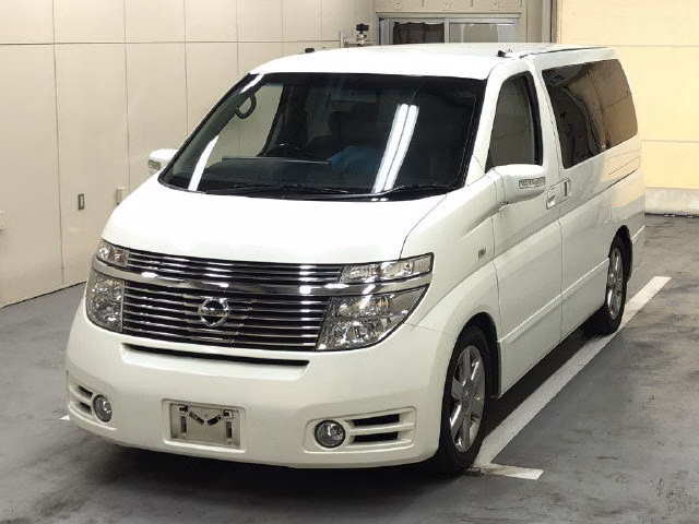 NISSAN ELGRAND