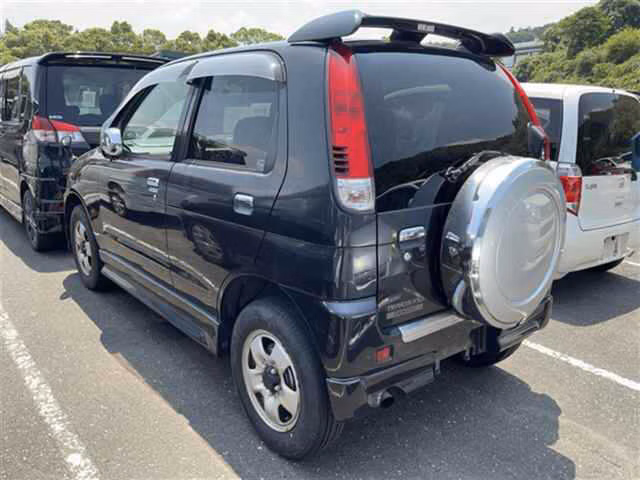 DAIHATSU TERIOS KID