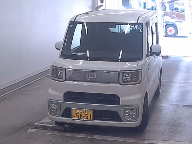 DAIHATSU WAKE
