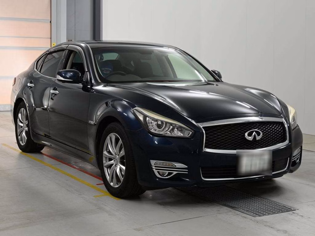 NISSAN FUGA