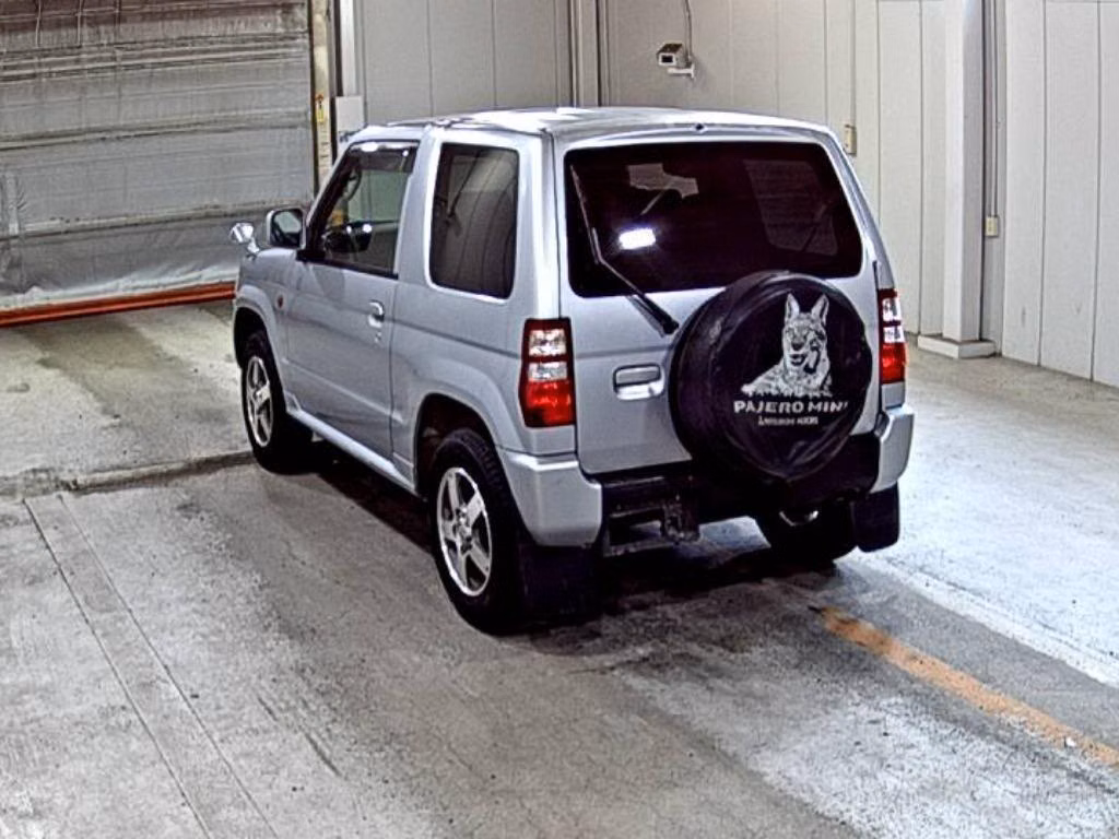MITSUBISHI PAJERO MINI