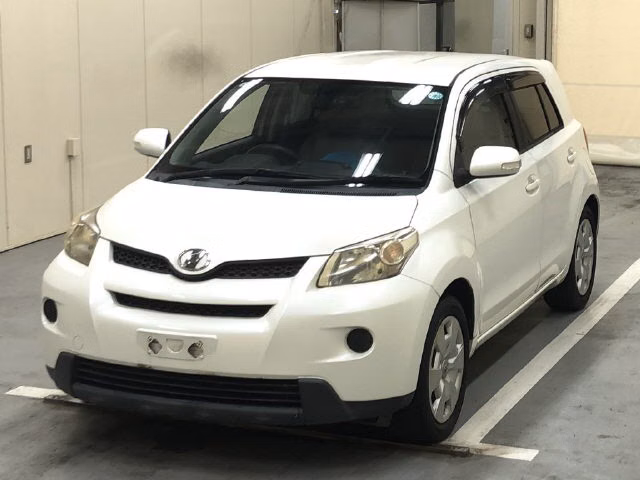 TOYOTA IST