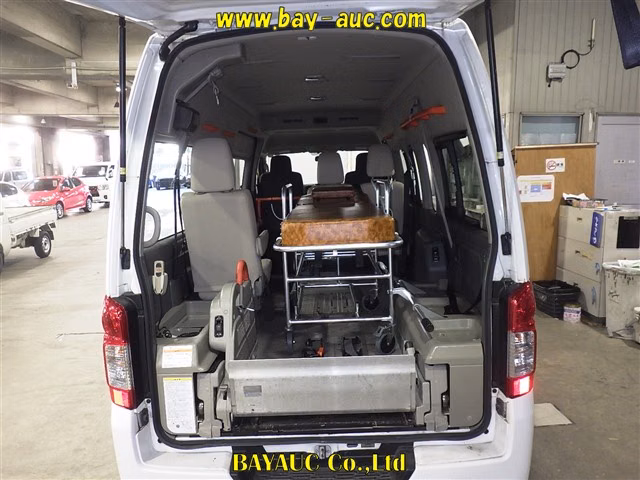 NISSAN NV350 CARAVAN