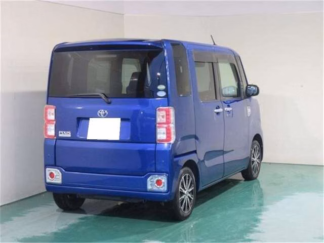 TOYOTA PIXIS MEGA