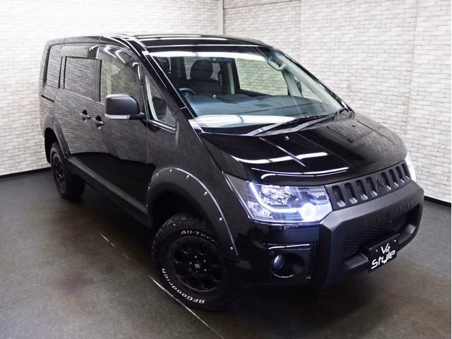 MITSUBISHI DELICA D:5