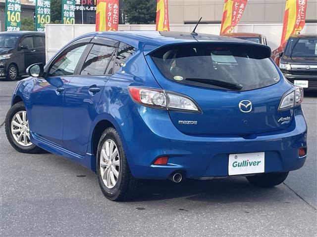 MAZDA AXELA