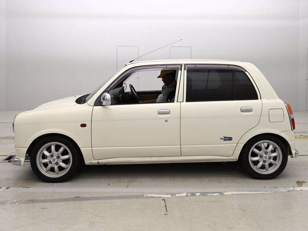 DAIHATSU MIRA GINO