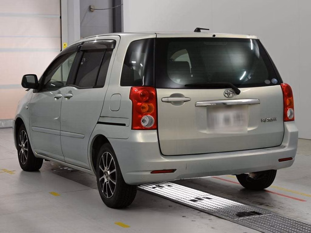 TOYOTA RAUM