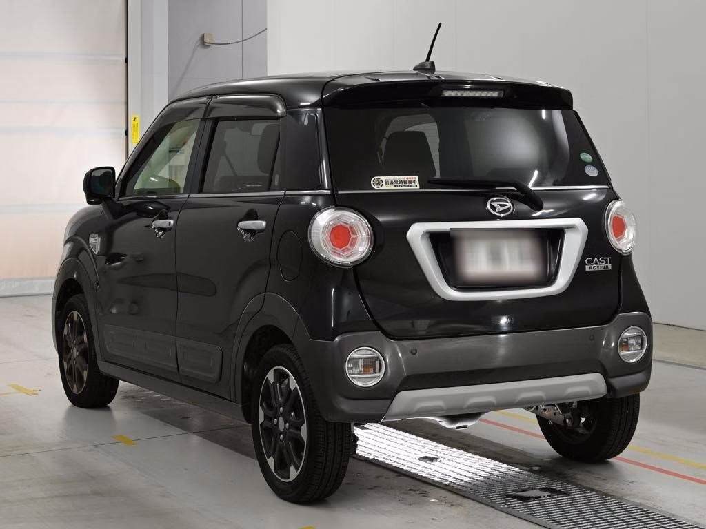 DAIHATSU CAST