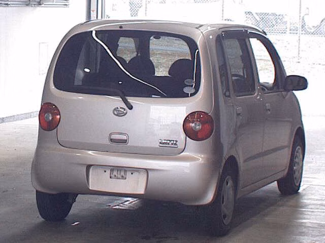 DAIHATSU MOVE LATTE