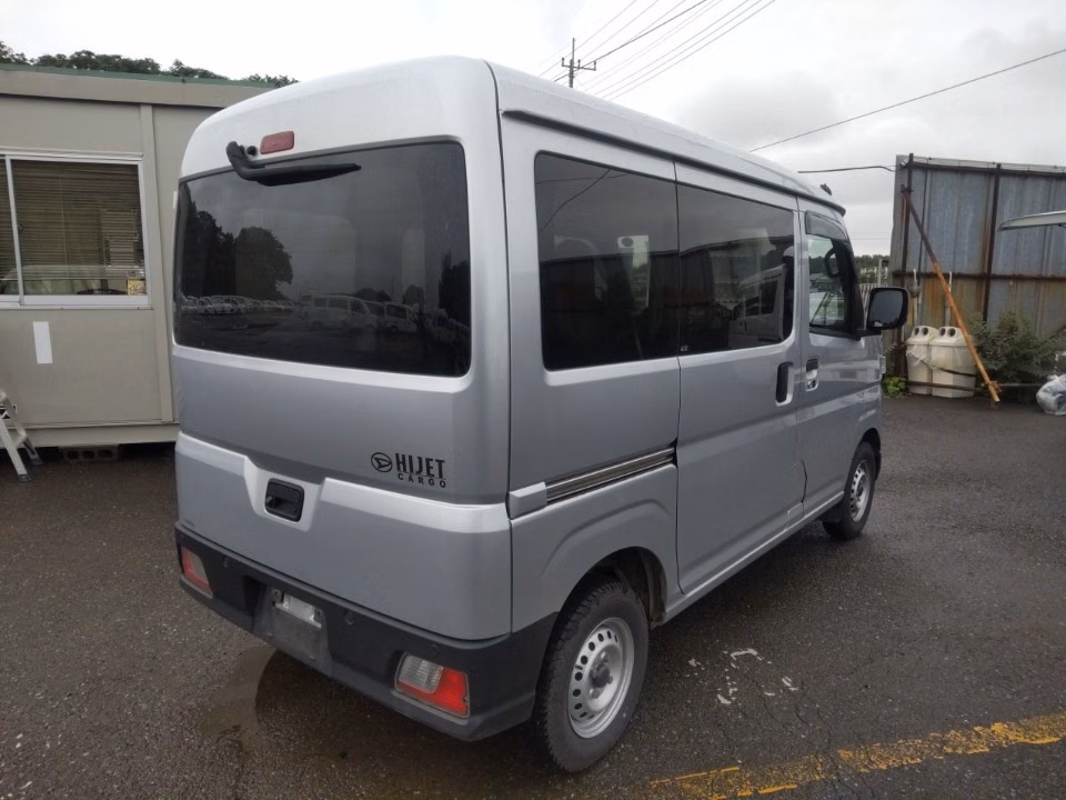 DAIHATSU ATRAI