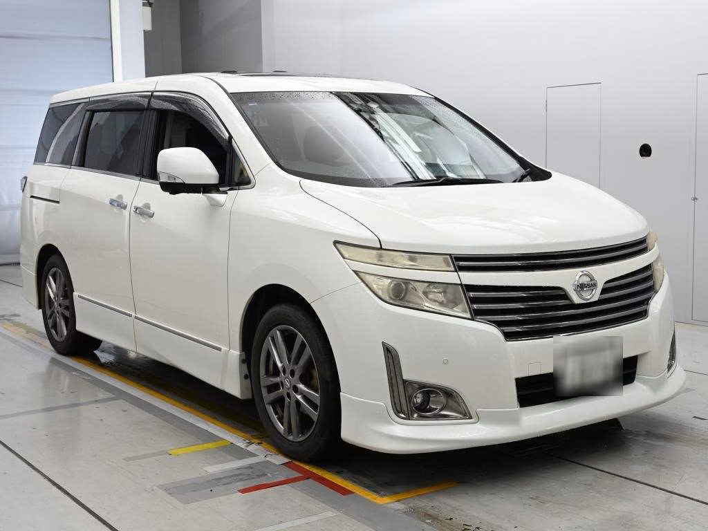 NISSAN ELGRAND