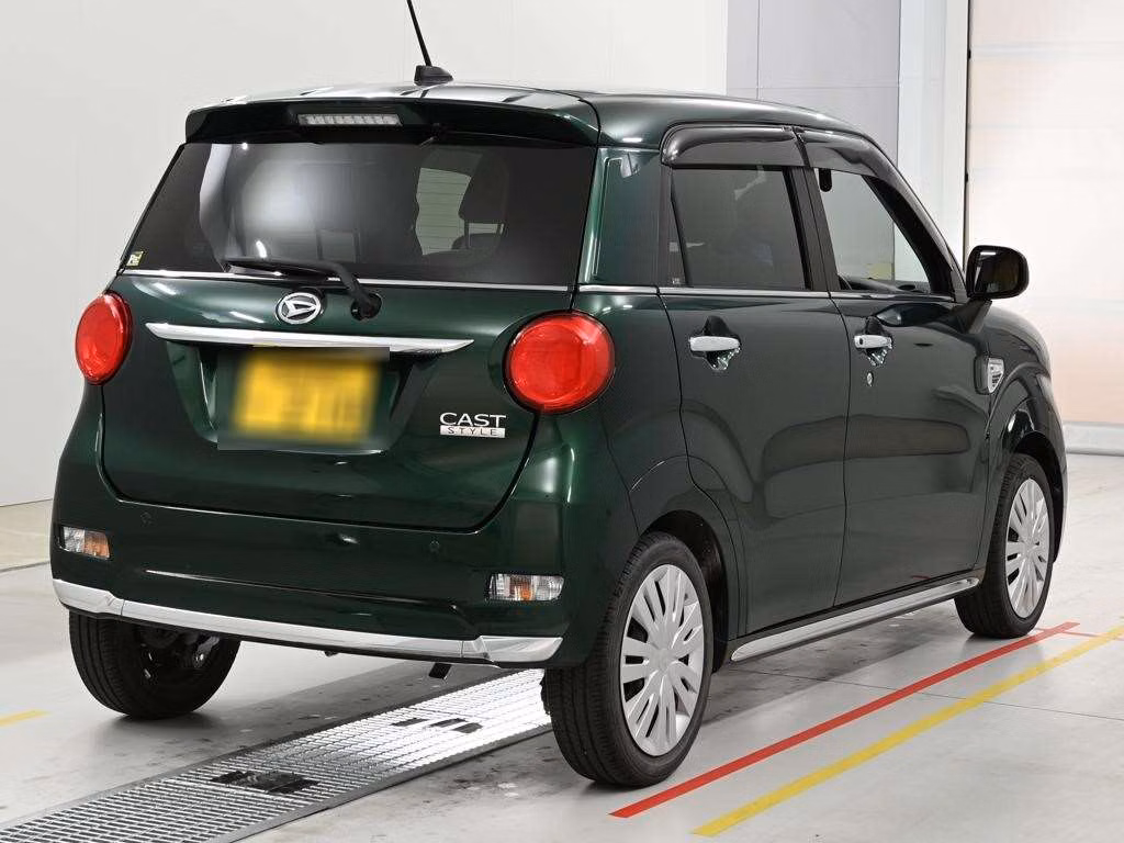DAIHATSU CAST