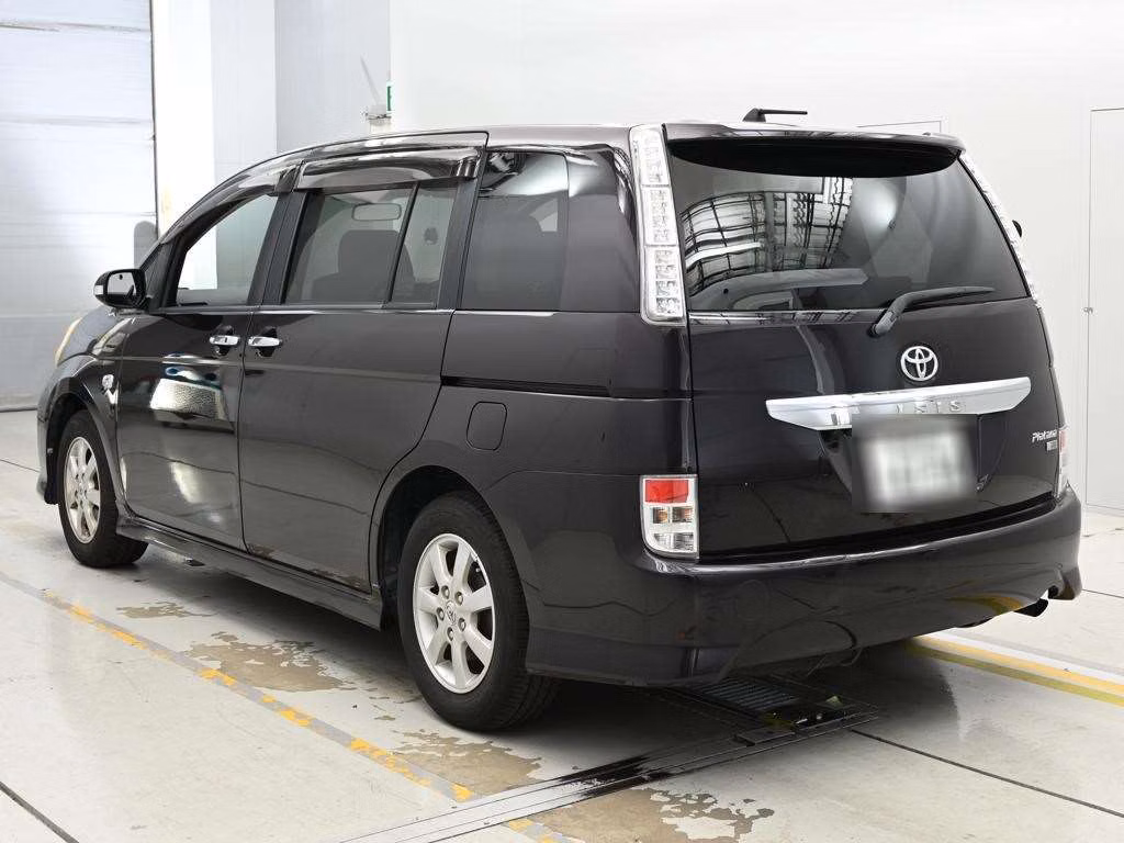 TOYOTA ISIS