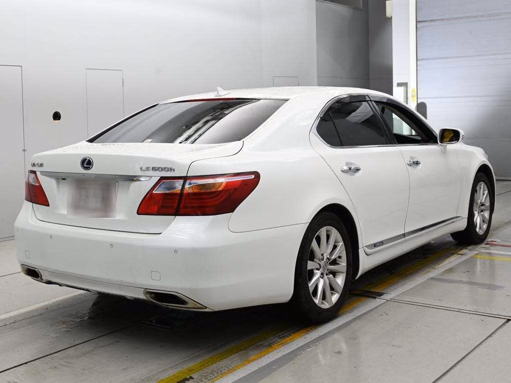LEXUS LS600H