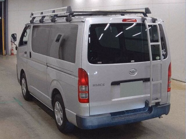 TOYOTA REGIUS ACE