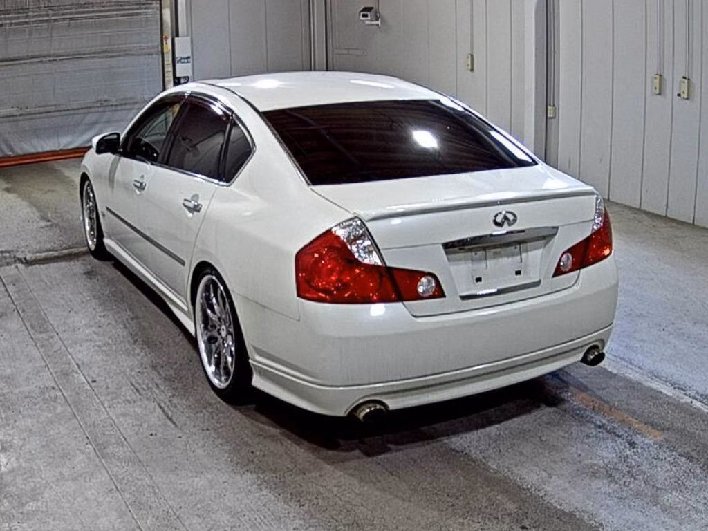 NISSAN FUGA
