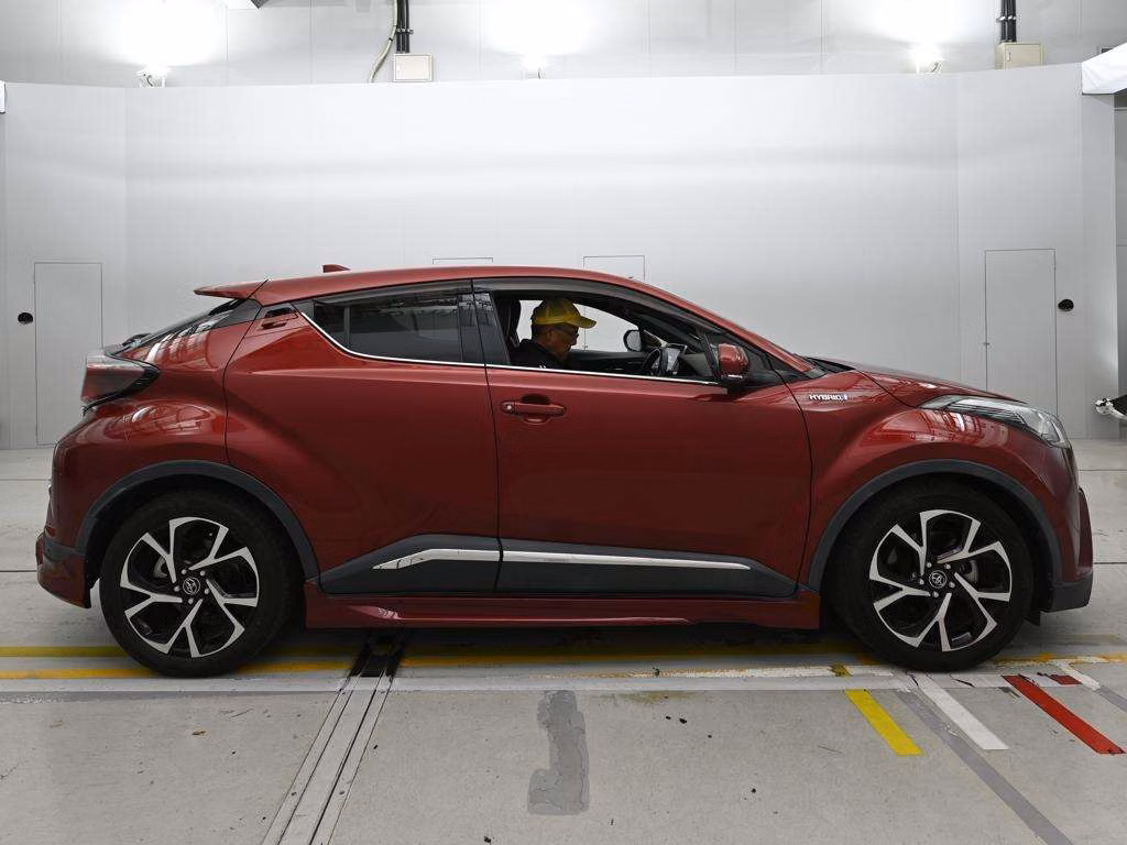 TOYOTA C-HR