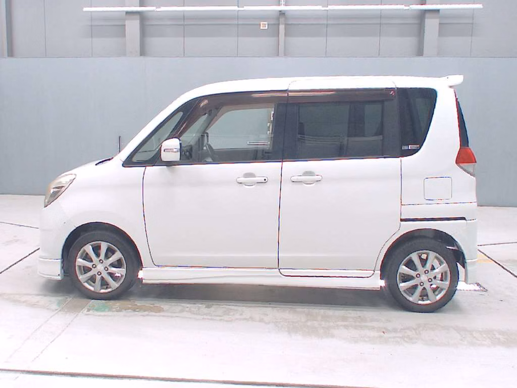 MITSUBISHI DELICA D:2