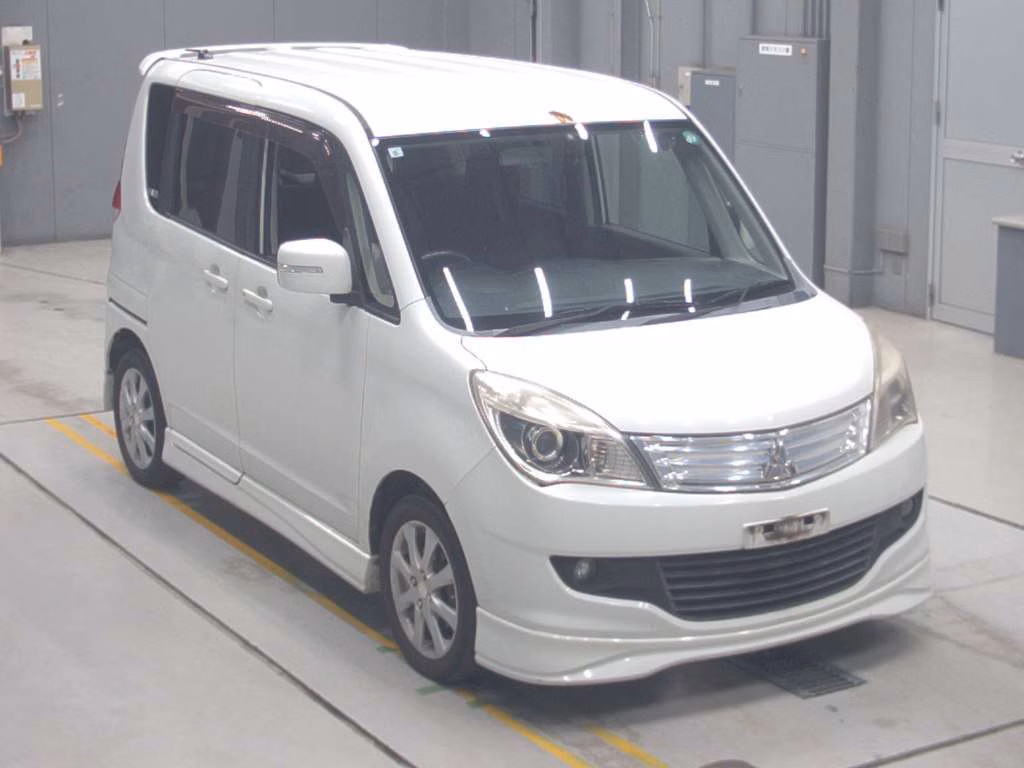 MITSUBISHI DELICA D:2