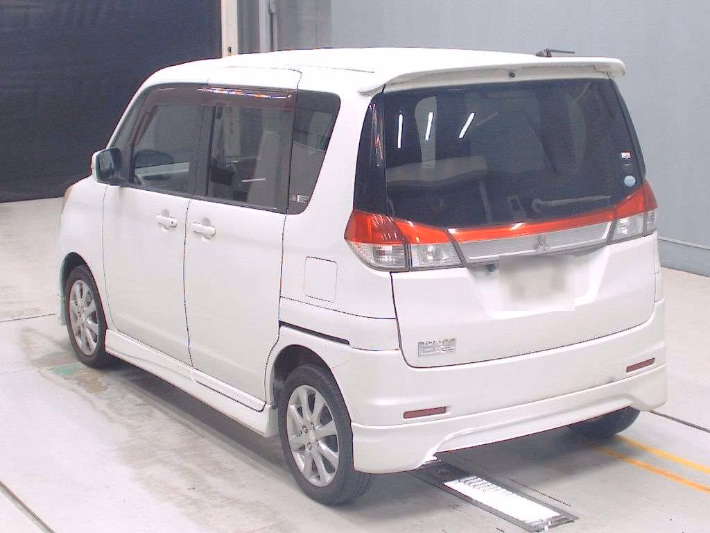 MITSUBISHI DELICA D:2