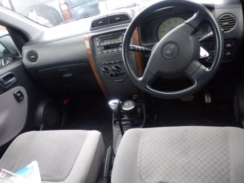DAIHATSU MIRA AVY