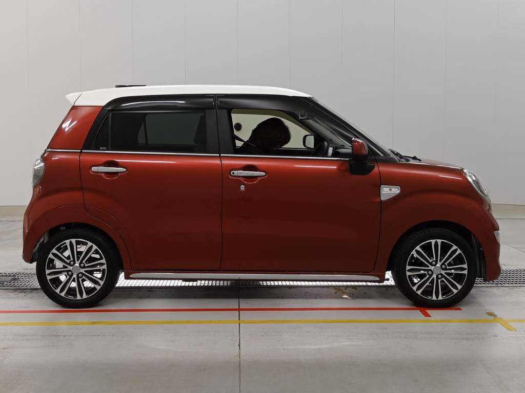 DAIHATSU CAST