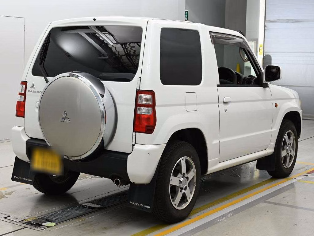 MITSUBISHI PAJERO MINI