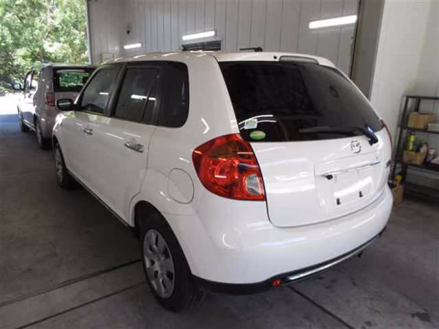 MAZDA VERISA