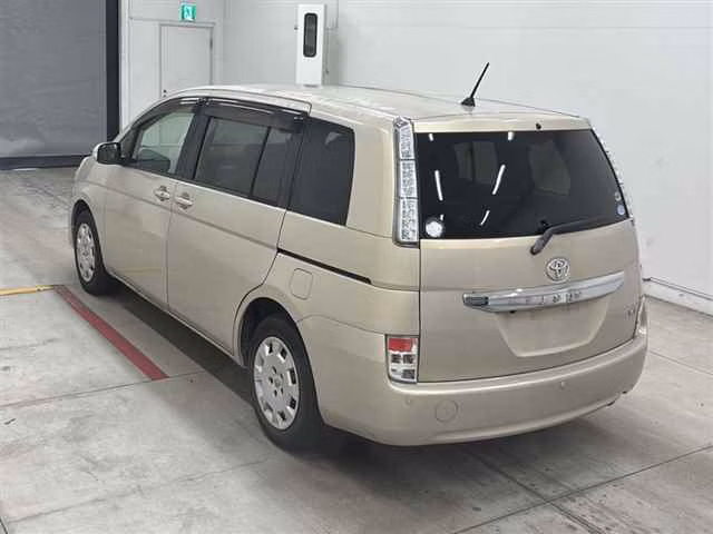 TOYOTA ISIS