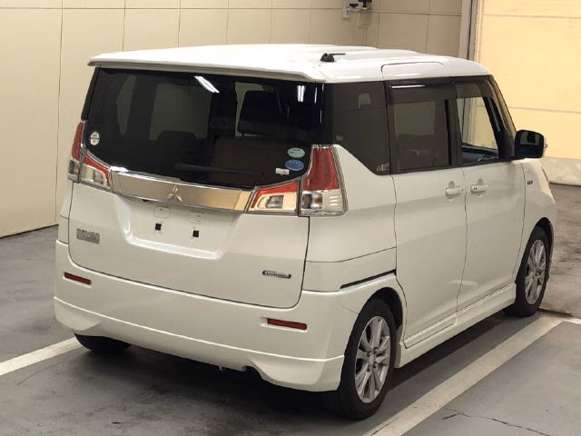 MITSUBISHI DELICA D:2
