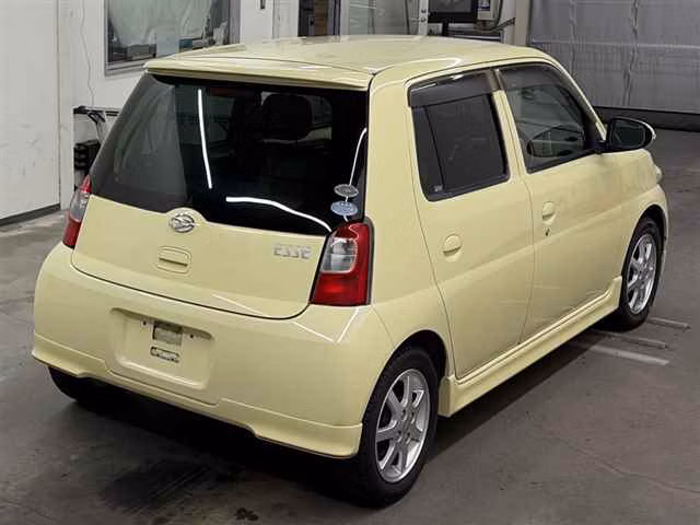 DAIHATSU ESSE