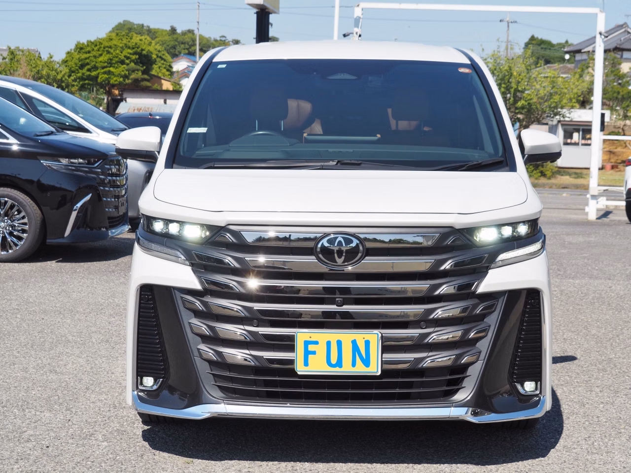 TOYOTA VELLFIRE