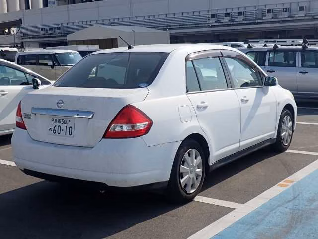 NISSAN TIIDA LATIO
