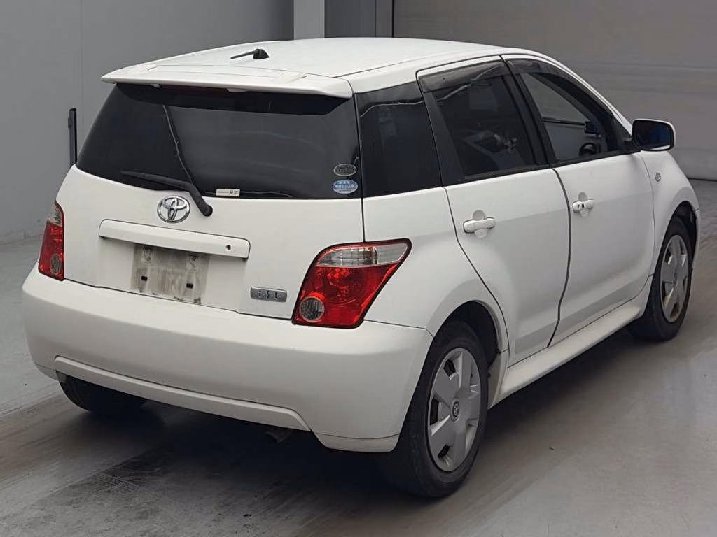 TOYOTA IST