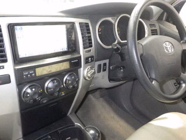 TOYOTA HILUX SURF