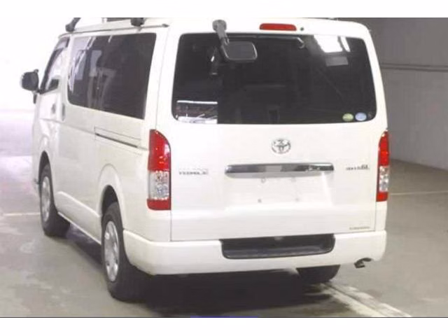 TOYOTA REGIUS ACE
