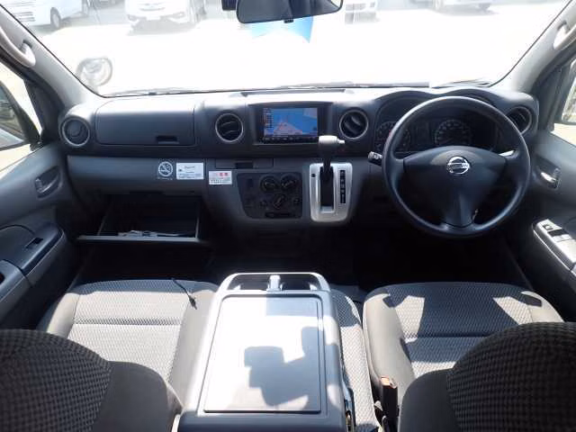NISSAN NV350 CARAVAN
