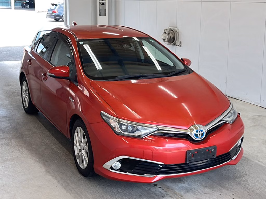 TOYOTA AURIS