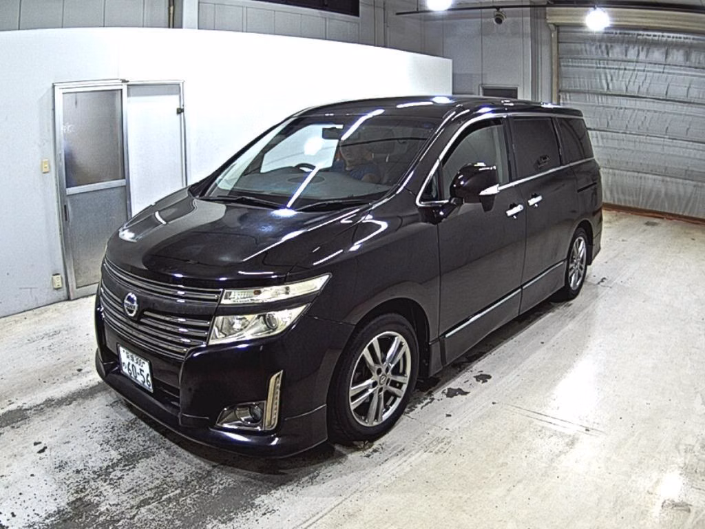 NISSAN ELGRAND