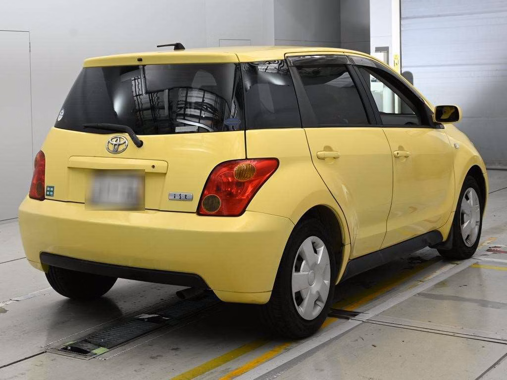 TOYOTA IST
