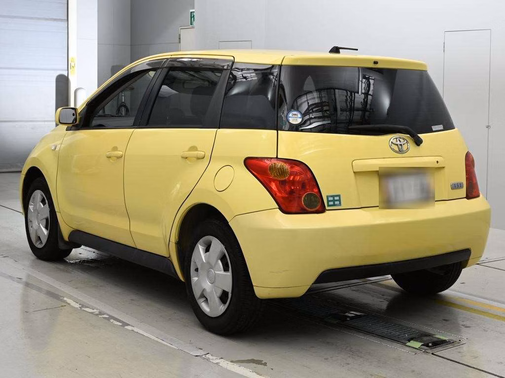 TOYOTA IST