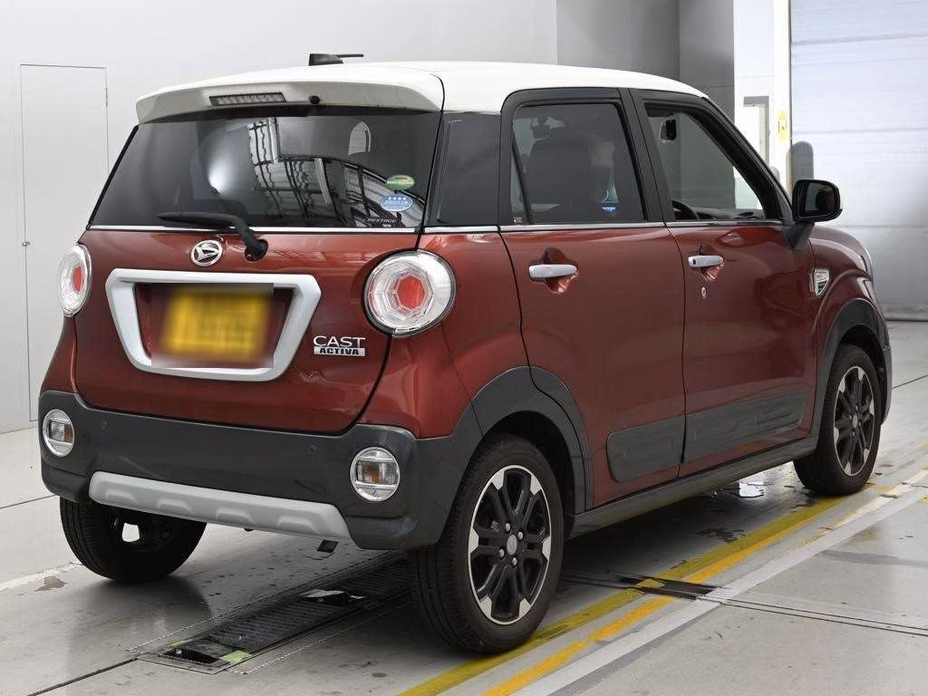 DAIHATSU CAST